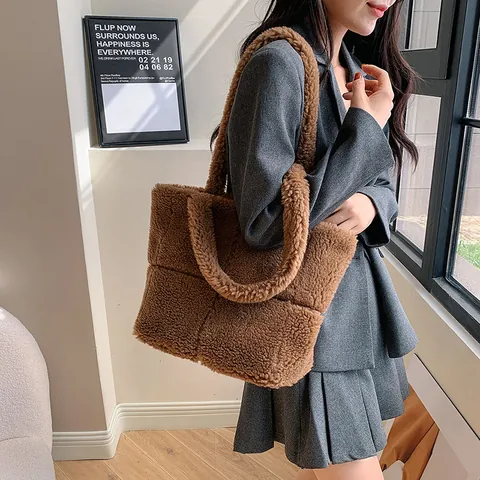 Borsa Tote Trapuntata in Peluche da Donna Grande Capacità Moda Invernale Borsa a Tracolla Casual Quotidiana