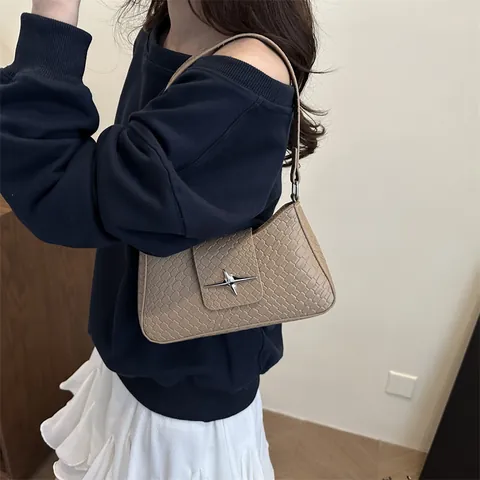 Fashion Women Star Buckle Underarm Bag PU Leather Woven Crocodile Pattern Shoulder Handbag Simple Casual Commuter Bag
