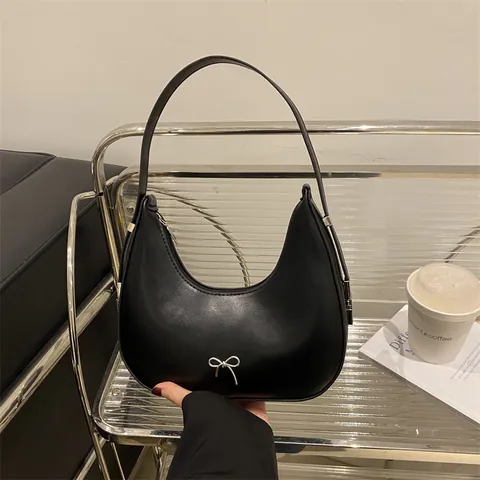 Damen Mode PU Leder Unterarmtasche Kleine Hobo Tasche Mit Silber Metall Schleife Einfache Baguette Umhängetasche Für Alltag