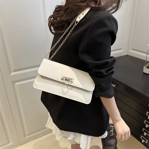Französisch Minimalistisch PU Leder Achsel Tasche Für Damen Mode Rechteck Klappe Umhängetasche Mit Gold Metall Schloss Kette