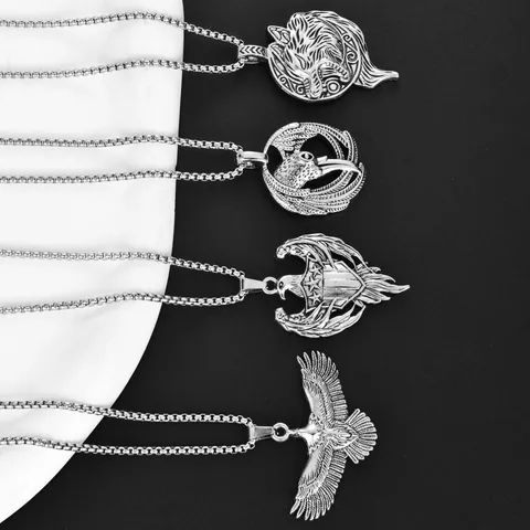 Collier Pendentif Animal en Alliage avec Chaîne en Acier Inoxydable Vintage Argent Antique Rétro Punk Loup Aigle Bouclier Tête Colliers Pour Hommes Bijoux