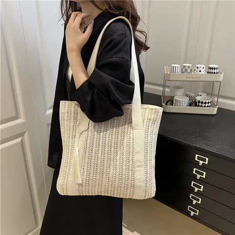 Summer Casual Straw Woven Tote Bag For Women Large Capacity Beach Shoulder Bag With Tassel Hand-Woven Vacation Handbags