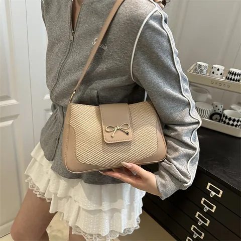 Women Fashion Bow Metal Buckle Shoulder Bag PU Leather Woven Patchwork Underarm Bag Minimalist Saddle Bag Retro Crossbody Bag