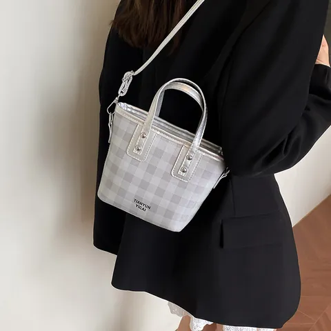 Dames Gingham PU Lederen Bucket Bag Mode Schaakbord Tote Bag Verstelbare Riem Klinknagel Decor Schouder Crossbody Tas