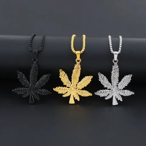 Collier Pendentif Feuille d'Érable en Alliage et Chaîne en Acier au Titane Hip Hop Bijoux Streetwear Pour Hommes Femmes