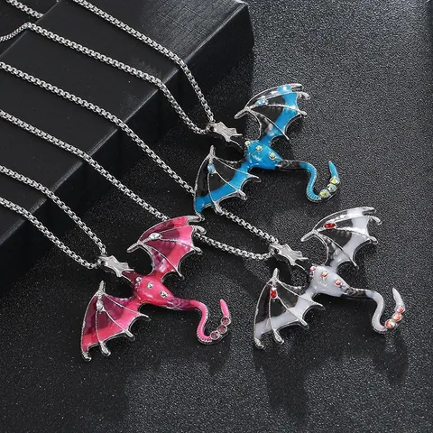 Collier Pendentif Dragon Volant en Alliage Vintage Hip Hop Avec Chaîne en Acier Titane Émail Bijoux Animaux Avec Strass pour Hommes Femmes