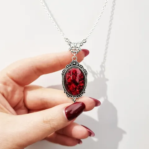 Vintage Gotik Versilbert Legierung Oval Stein Anhänger Halskette Schmetterling Graviert Retro Damen Schmuck Party