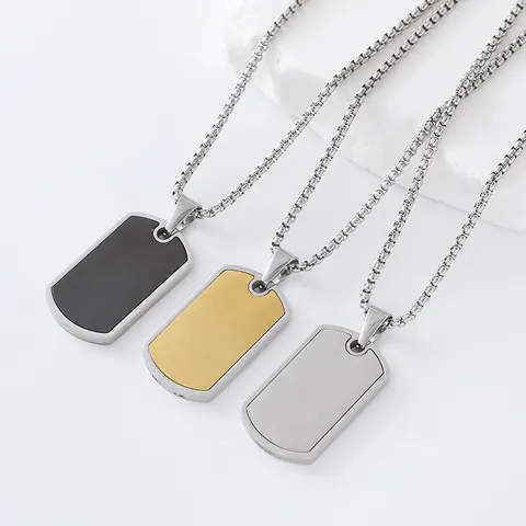 Collier Pendentif Dog Tag en Acier Inoxydable pour Hommes Style Militaire Décontracté Finition Métal Brossé Bijoux Cadeau pour Lui