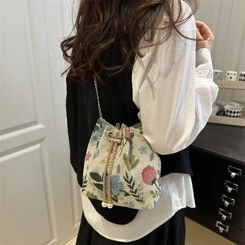 Borsa a Secchiello con Coulisse Floreale Jacquard Vintage da Donna Borsa a Tracolla a Catena con Decorazione di Künstliche Perle