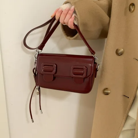Vintage PU Leather Crossbody Bag For Women Minimalist Shoulder Bag With Double Square Buckles And Heart Pendant Retro Small Square Satchel Daily Purse