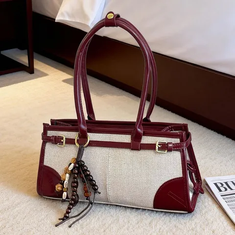 Sac Moto Vintage en Toile et Simili Cuir avec Surpiqûres Femmes Sac à Bandoulière Contrasté Avec Gland en Perles de Bois Sac de Ville