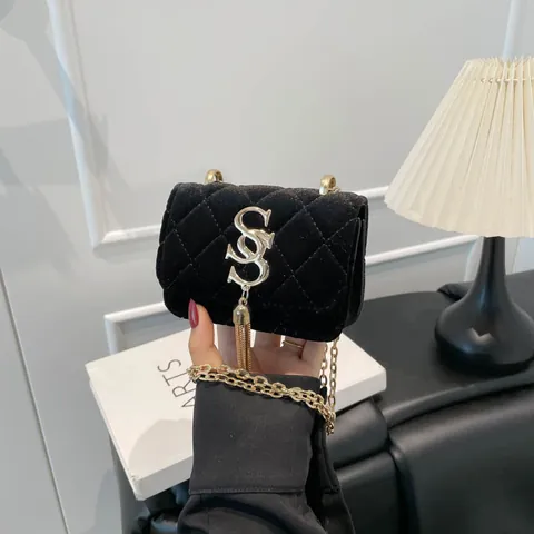 Dames Mini Fluweel Gewatteerde Vierkante Schoudertas Met Gouden Ketting Metalen Kwastje Monogram Kleine Elegante Handtas