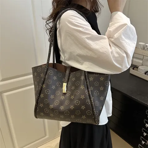 Women Star Floral Print Tote Bag Large Capacity PU Leather Shoulder Bag With Gold Lock Vintage Casual Handbag For Daily Work