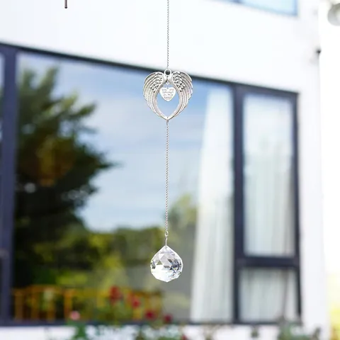 Atrapasol de Alas de Ángel y Corazón Bola de Cristal Adorno Colgante Con Alas de Pluma de Metal Para Decoración del Hogar