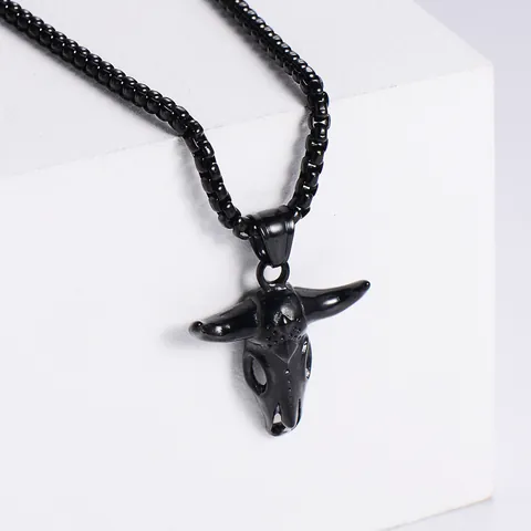 Vintage Stainless Steel Bull Head Skull Pendant Necklace For Men Retro Punk Animal Ox Head Jewelry Gold Black Silver Tone