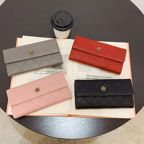 Portafoglio Lungo Trapuntato da Donna Con Fibbia a Fiore Oro in Pelle PU Portacarte alla Moda Elegante per Uso Quotidiano