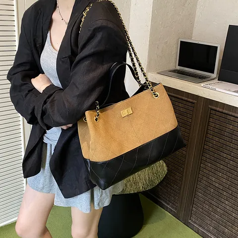 Borsa Tote Trapuntata Capiente Colori a Contrasto Donna Vintage in Pelle PU Con Tracolla a Catena e Chiusura a Scatto