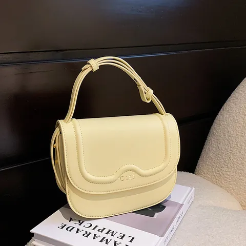 Borsa a Tracolla da Donna in Pelle PU Mini Quadrata Design con Patta a Onde Tinta Unita Borsa a Spalla Con Logo Tracolla Regolabile