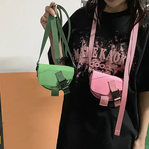 Borsa a Tracolla da Donna in Nylon Mini Modello a Sella Urban Minimalista Design con Fibbia Utility Borsa Casual per Uso Quotidiano Piccola Pochette Leggera