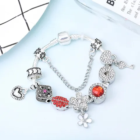 Pulsera de Cadena de Serpiente Plateada DIY Con Dijes Corazón Llave Flor Strass Rojo Aleación Joyería Regalo Para Mujer