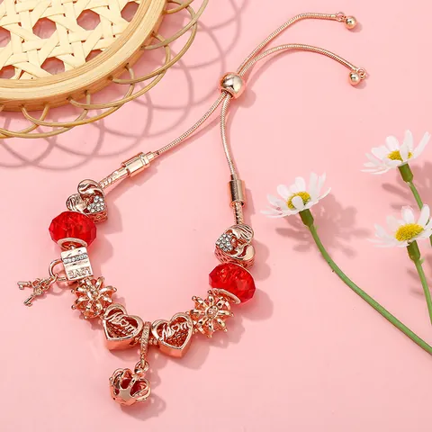 Bracciale Charm Oro Rosa Con Perline Rosse Cuore Corona Chiave Pendenti Catena a Serpente Regolabile per Donna Regalo Gioielli Mamma