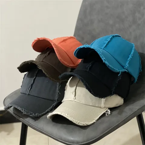 Berretto da Baseball in Cotone Vintage Invecchiato Bordi Sfrangiati Lavato Fori Cupola Morbida Cappello Parasole Regolabile