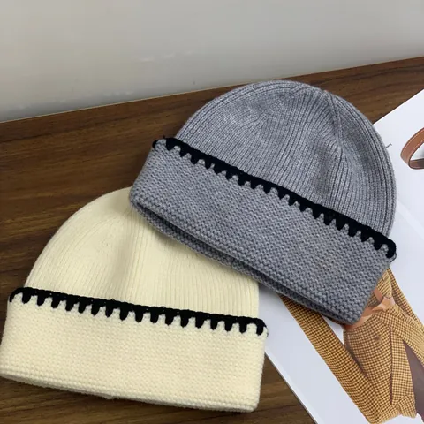 Women Winter Warm Ribbed Knit Beanie Hat Contrast Color Wavy Edge Striped Skull Cap For Outdoor Daily Cold Weather Wear