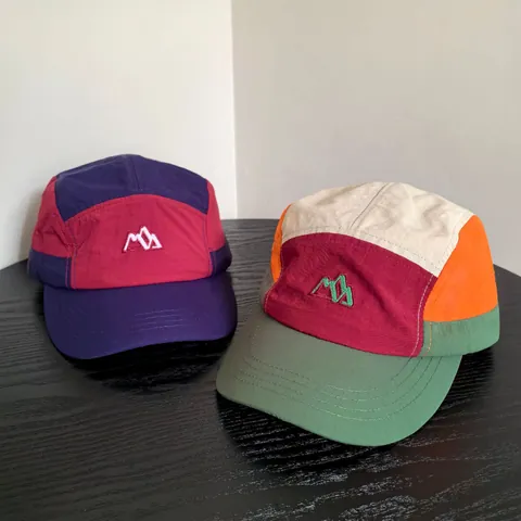 Cappello da Campeggio Outdoor Cinque Pannelli Ricamo Montagna Asciugatura Rapida Protezione Solare Berretto Baseball Unisex