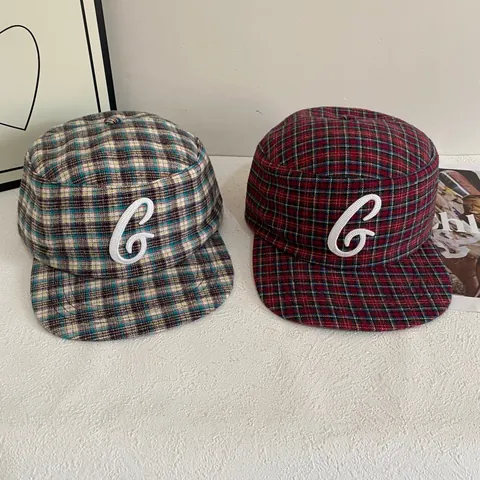 Retro Plaid Flat Top Cadet Cap For Men Women Autumn Winter Letter Embroidery Fashion Preppy Style Duck Tongue Hat