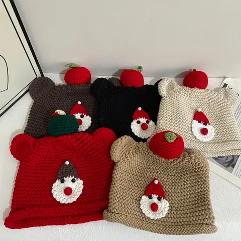 Cappello di Natale a Maglia Fatto a Mano per Donna Simpatiche Orecchie da Orso Mela Rossa Babbo Natale Patch Berretto Invernale Caldo