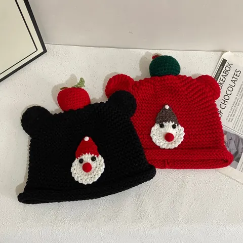 Cappello di Natale a Maglia Fatto a Mano per Donna Simpatiche Orecchie da Orso Mela Rossa Babbo Natale Patch Berretto Invernale Caldo