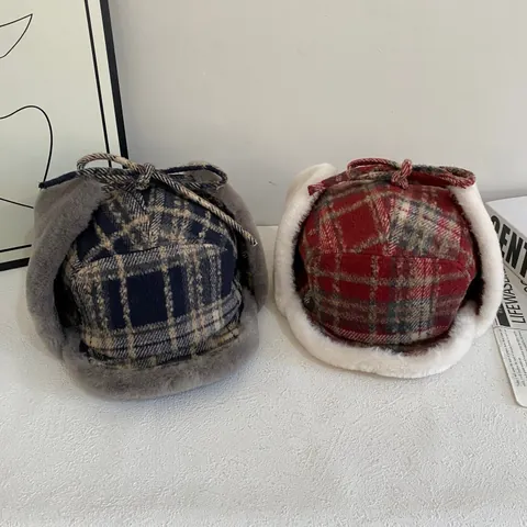 Vintage Plaid Trapper Hat For Women Winter Outdoor Warm Earflap Hat Thickened Windproof Bomber Hat Faux Fur Lining Lei Feng Hat