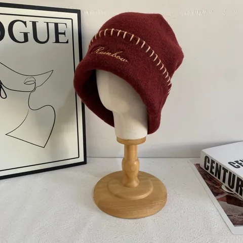 Gorro de Punto Japonés para Mujer Otoño Invierno Cálido Bordado Rainbow Costuras en Contraste Sombrero Casual Moda