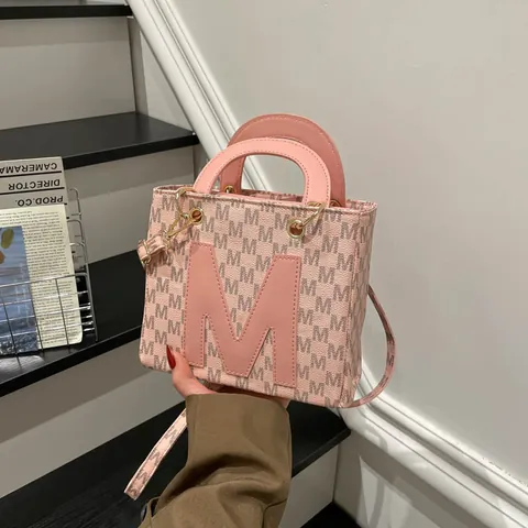 Damen Monogramm PU Leder Handtasche Buchstabe M Top Griff Umhängetasche Verstellbarer Riemen Täglich Mode Quadrat Tasche