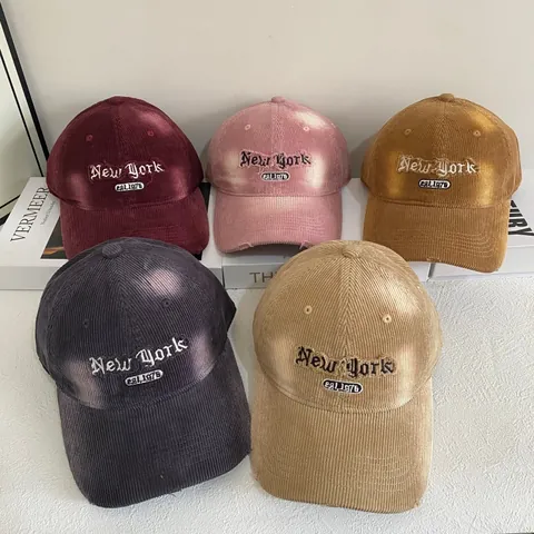 Gorra de Béisbol de Pana Vintage para Mujer Bordado Letras New York Visera Envejecida Ajustable Gorro Cálido Casual de Invierno