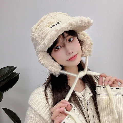 Chapeau de Trappeur en Laine d'Agneau d'Hiver pour Femmes Hommes Bonnet Lei Feng Chaud avec Protection des Oreilles et Écusson Freedom