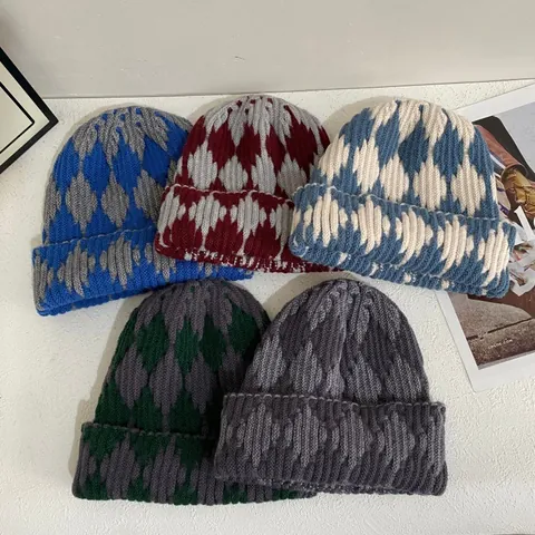 Vintage Argyle Knit Beanie Hat For Men Women Warm Winter Cuffed Skull Cap Colorblock Acrylic Soft Stretchy Fashion Ear Protection Cap