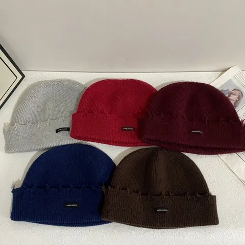 Gorro de Punto Desgastado Estilo Coreano Roto Borde Deshilachado Etiqueta HANLIANXIU Cálido Otoño Invierno Streetwear Hombre Mujer
