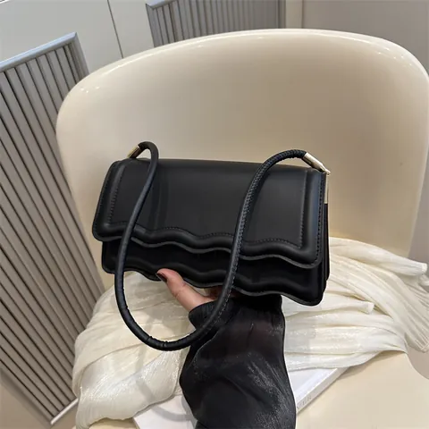 Borsa Sottobraccio da Donna in Pelle PU con Bordo a Conchiglia Tinta Unita Piccola Borsa a Tracolla Quadrata con Fibbia Magnetica Borsa alla Moda