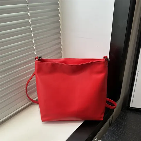 Women Minimalist PU Leather Tote Bag 2025 Spring Urban Commute Shoulder Bag Versatile Solid Color Crossbody Handbag With Adjustable Strap
