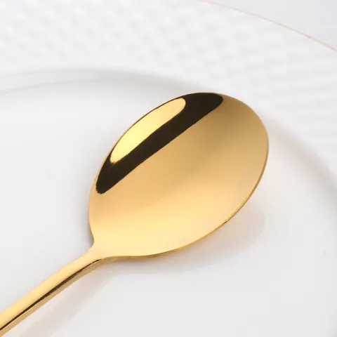 Cuchara de Mango Largo de Acero Inoxidable 410 Estilo Coreano Pulido Espejo Chapado en Titanio para Postre Sopa