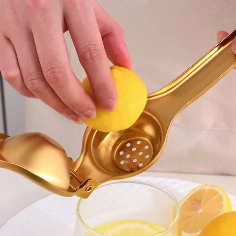Stainless Steel Manual Lemon Squeezer Hand Fruit Juicer Extractor With Filter Holes For Orange Lime Kitchen Tool