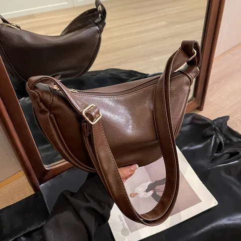 Women Vintage PU Leather Half Moon Crossbody Bag Minimalist Solid Color Large Capacity Shoulder Bag Urban Fashion Handbag