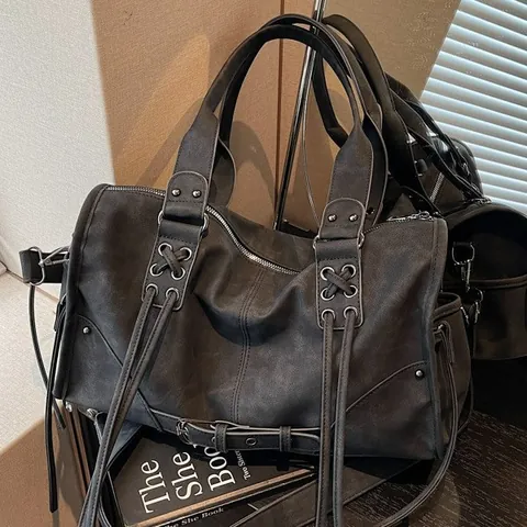 Vintage Suede Large Capacity Shoulder Bag For Women Tassel Rivet Crossbody Bag Lazy Style Travel Tote Handbag