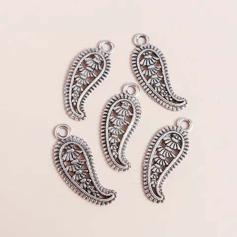 Vintage Alloy Paisley Pendants Hollow Floral Leaf Design Antique Silver DIY Jewelry Making Accessories For Crafting