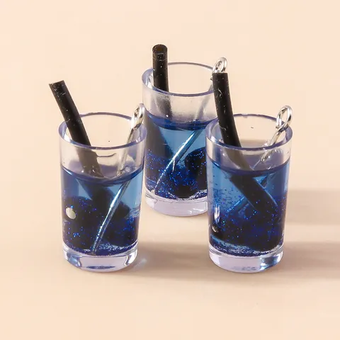 Mini Charms Chope de Bière en Résine Avec Boucle Métallique Paillettes Bouteille de Boisson Pendentifs pour la Fabrication de Bijoux Collier