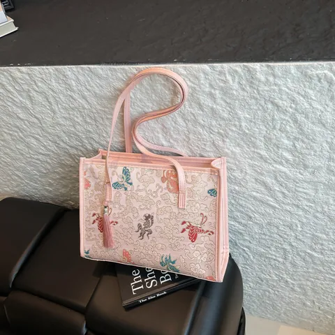 New Chinese Style Embroidery Tote Bag PU Leather Handbag With Tassel Traditional Pattern Large Capacity Shoulder Bag For Women