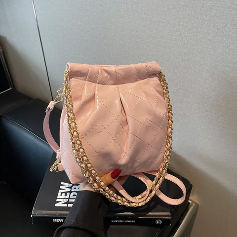 Fashion Quilted PU Leather Bucket Bag For Women Elegant Chain Strap Pleated Drawstring Shoulder Crossbody Handbag Accessory