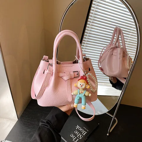 Women Fashion Pleated PU Leather Bucket Bag Versatile Shoulder Crossbody Bag With Cartoon Doll Pearl Charm Handbag
