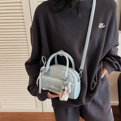Sac à Main Femme Doux en Cuir PU Avec Nœud et Bordure en Dentelle Sac Boston Avec Poignée en Écharpe de Satin Sac à Bandoulière